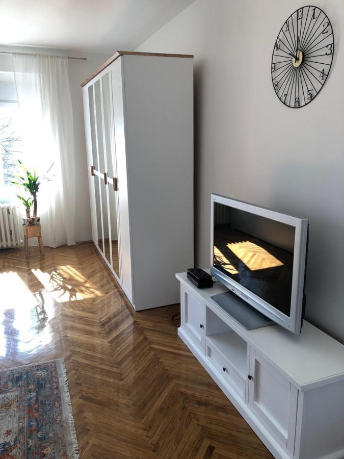 ノヴィ・サドCasa Lusiアパートメント エクステリア 写真